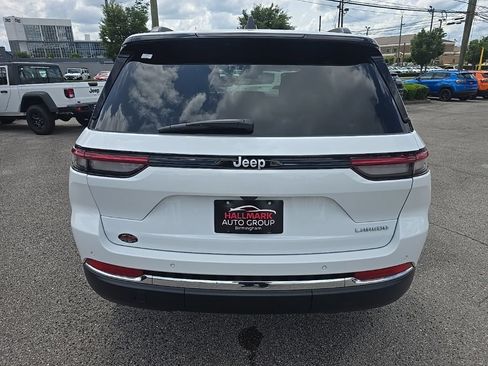 New 2026 Jeep Grand Cherokee Laredo X RWD image 4