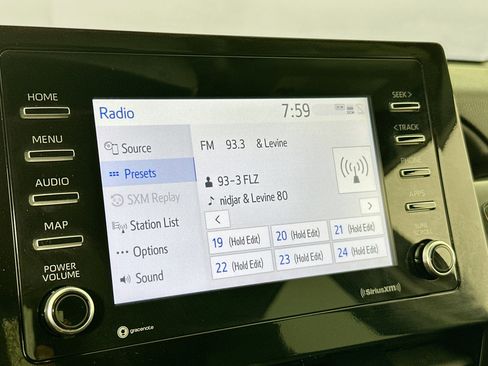 Used 2023 Toyota Camry SE w/ Convenience Package image 14