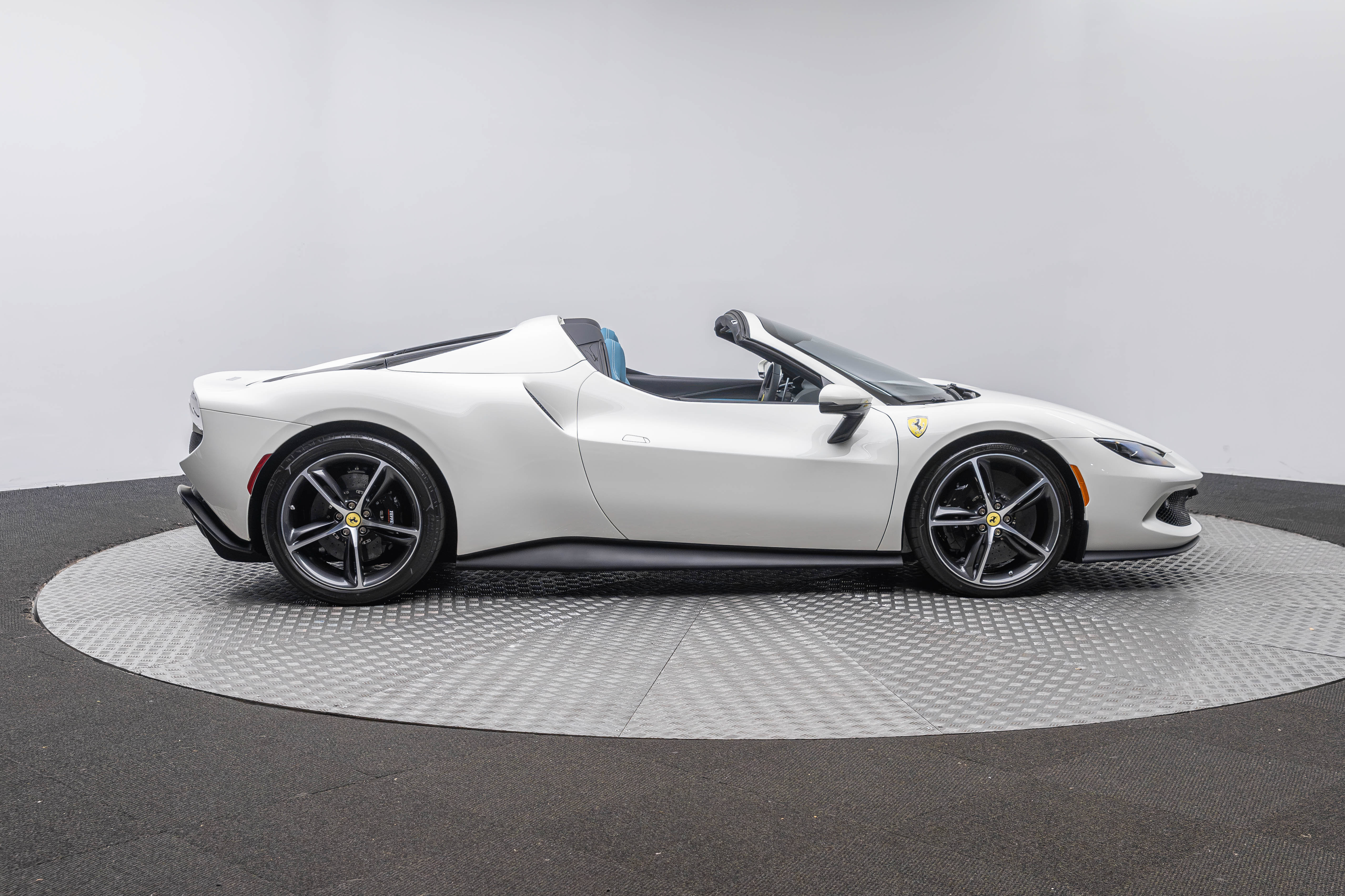 Certified 2026 Ferrari 296 GTS RWD image 9