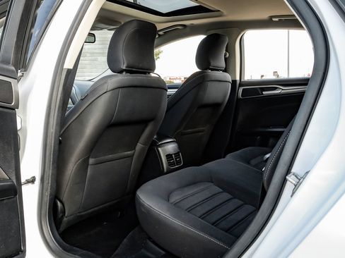 Used 2019 Ford Fusion SE FWD image 42