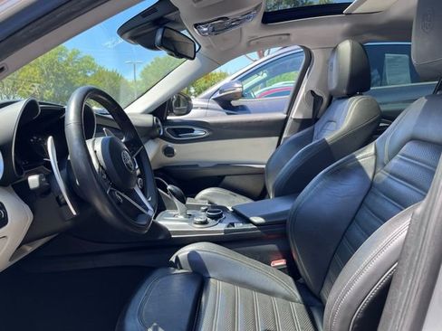 Used 2018 Alfa Romeo Giulia Ti Sport w/ Quick Order Package 22S Sport image 5