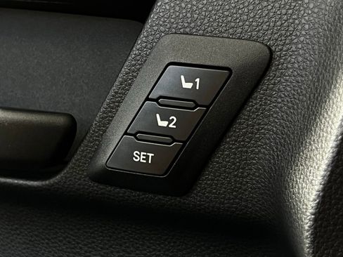 Certified 2025 Toyota 4Runner TRD Off-Road Premium image 15