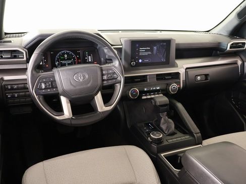 Used 2025 Toyota 4Runner SR5 image 2