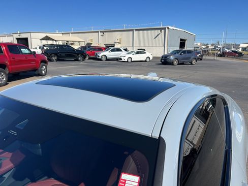 Used 2024 BMW 430i Coupe w/ M Sport Package image 11