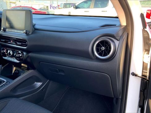 Used 2022 Hyundai Kona SEL FWD image 19