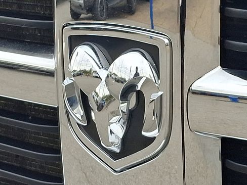 Used 2012 RAM 5500 4x4 Regular Cab w/ PWR & Remote Entry Group image 29