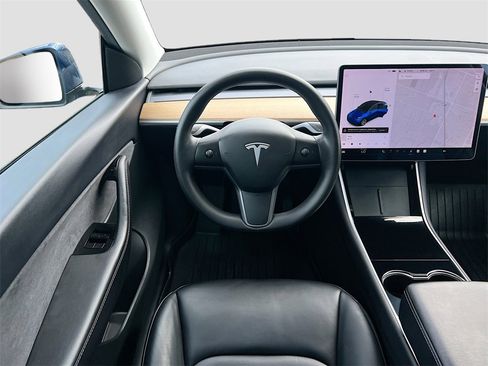 Used 2020 Tesla Model Y Long Range image 20
