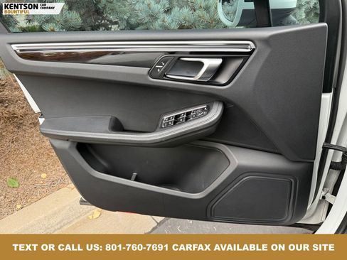 Used 2018 Porsche Macan image 21