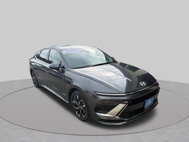 Used 2024 Hyundai Sonata SEL FWD image 3