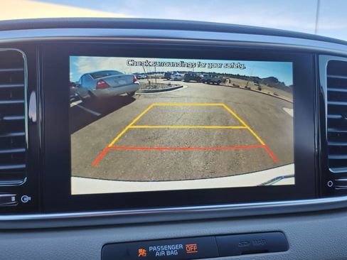 Used 2020 Kia Sportage SX image 18