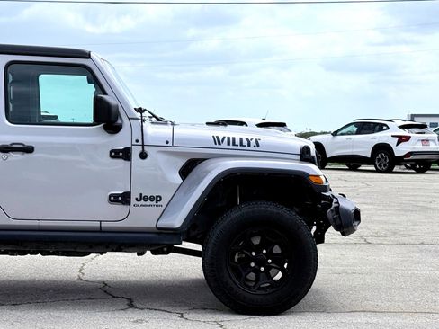 Used 2021 Jeep Gladiator Sport AWD/4WD image 7