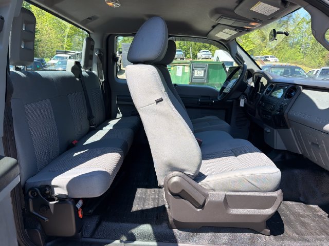Used 2016 Ford F250 XL w/ XL Appearance Package AWD/4WD image 24