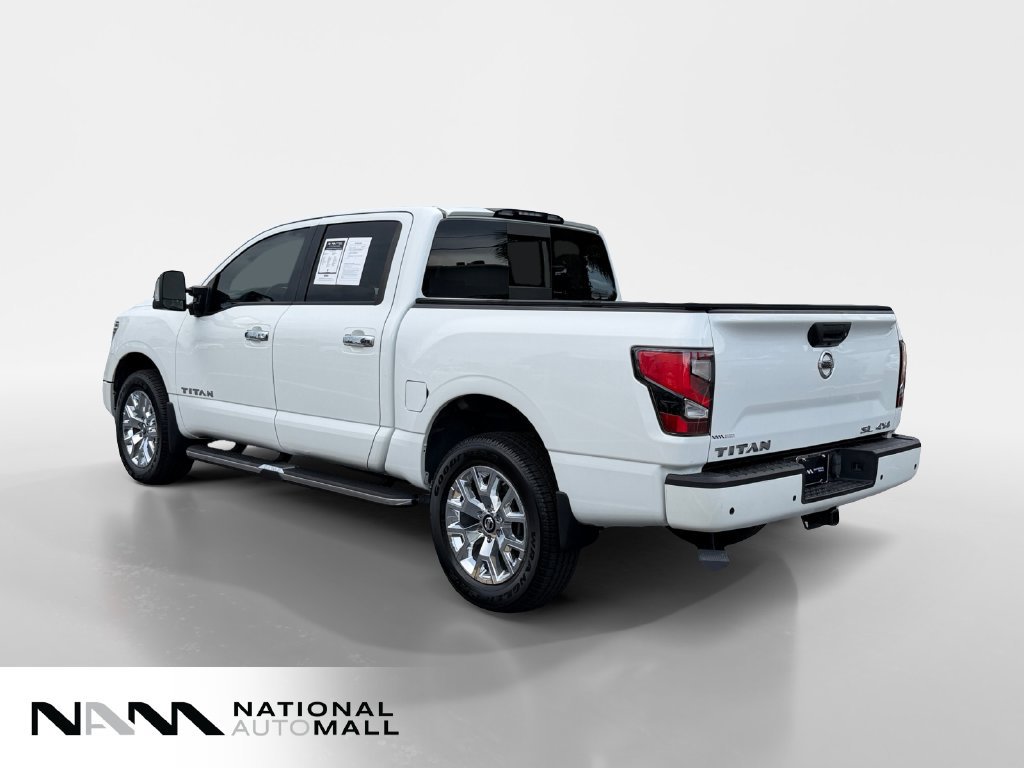 Used 2021 Nissan Titan SL w/ Moonroof Package AWD/4WD image 3