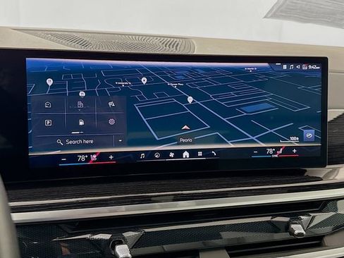 Used 2025 BMW X5 xDrive40i w/ M Sport Package image 13