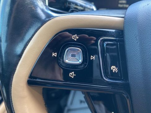 Used 2020 Lincoln Corsair Reserve w/ Equipment Group 202A image 27