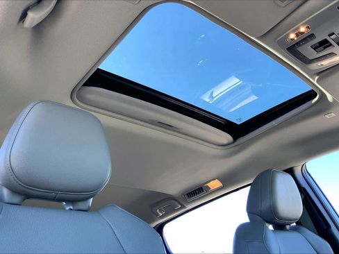 Used 2025 Toyota Sienna XLE image 13