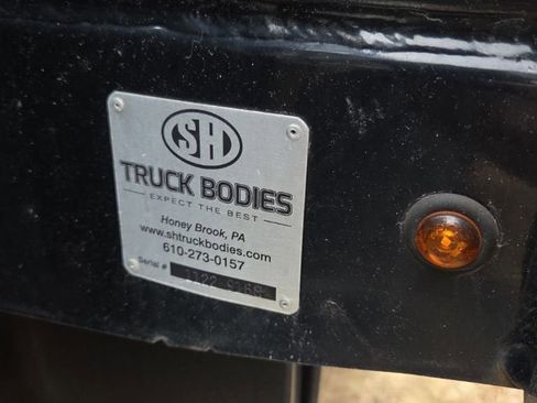 Used 2023 Ford F750 2WD Regular Cab Super Duty image 12