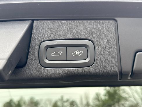 Used 2024 Volvo XC60 B5 Core image 19