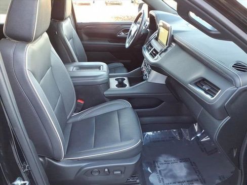 Used 2024 GMC Yukon XL SLT image 15