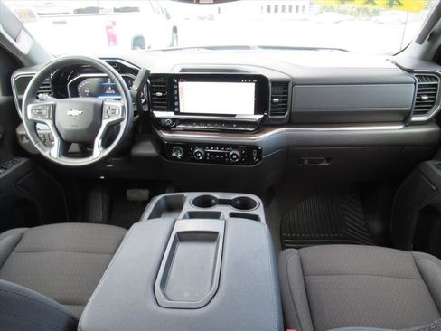 Used 2023 Chevrolet Silverado 1500 LT image 12