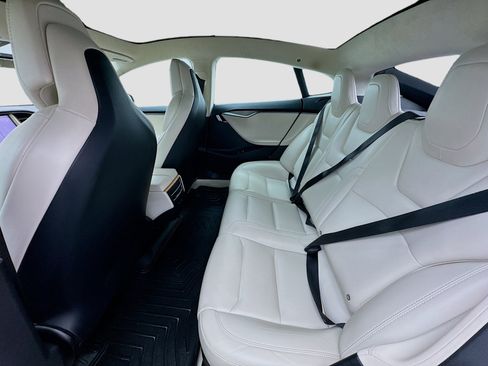 Used 2019 Tesla Model S AWD image 15