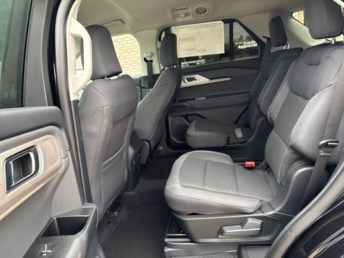 New 2026 Ford Explorer Active image 4