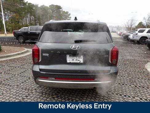 Used 2024 Hyundai Palisade Calligraphy image 8