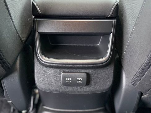 Used 2021 Subaru Outback Premium image 8