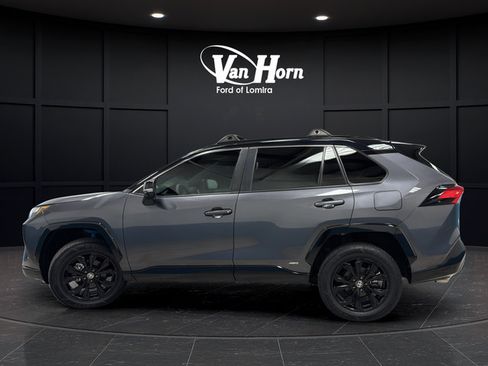Used 2023 Toyota RAV4 XSE AWD/4WD image 4