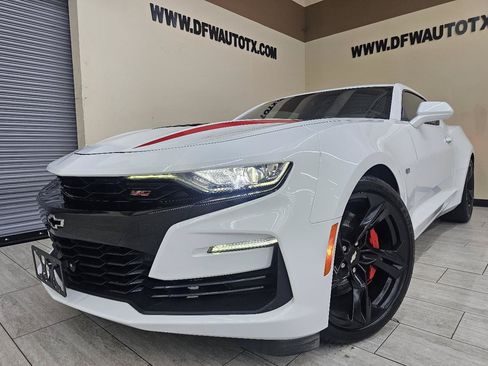 Used 2019 Chevrolet Camaro SS RWD image 1