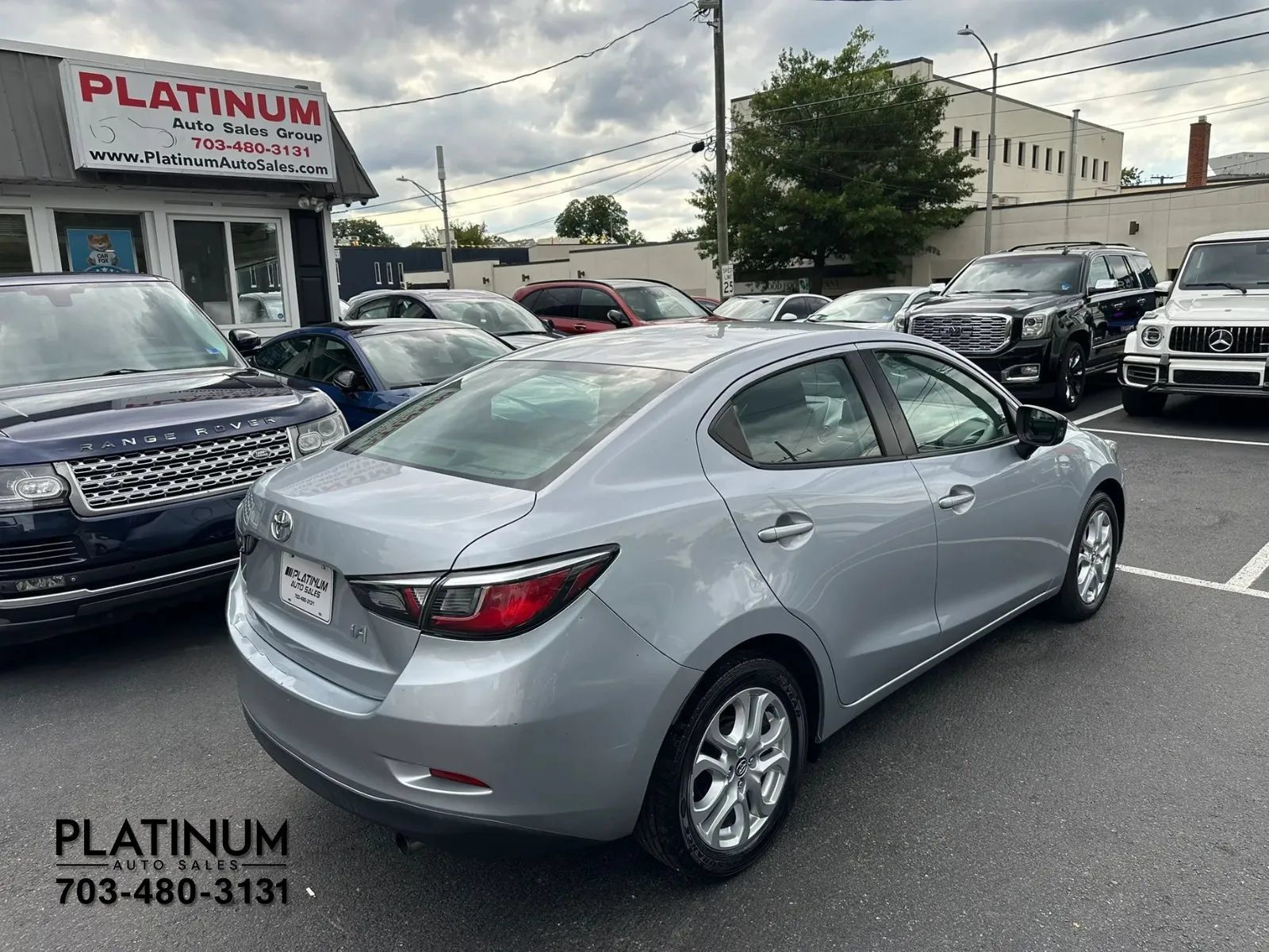 Used 2017 Toyota Yaris iA FWD image 5