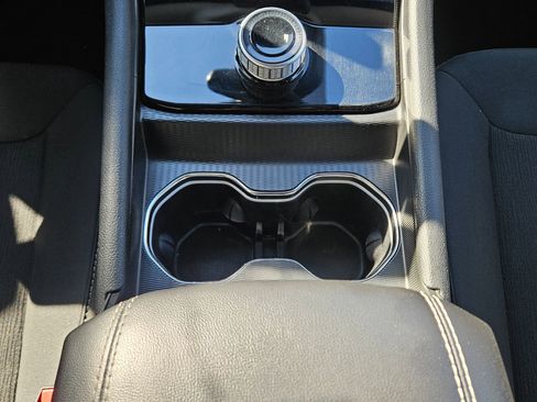 Used 2024 Jeep Grand Cherokee Laredo image 12