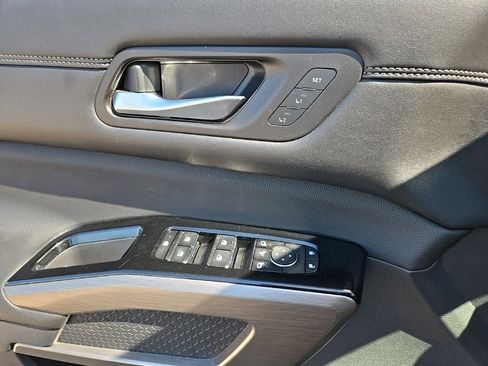 Used 2022 Nissan Pathfinder Platinum image 31