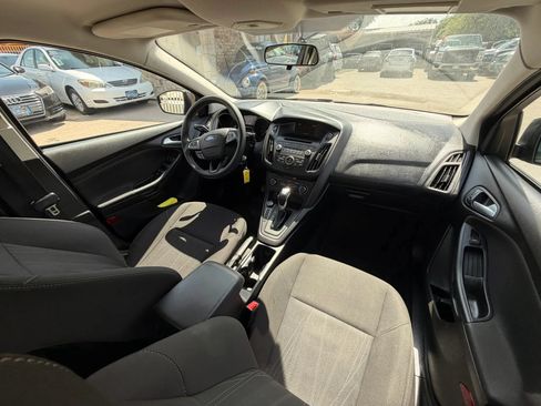 Used 2016 Ford Focus SE FWD image 28