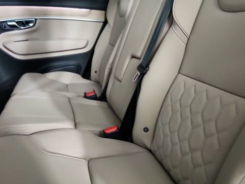 Used 2027 Volvo XC90 B6 Plus AWD/4WD image 30