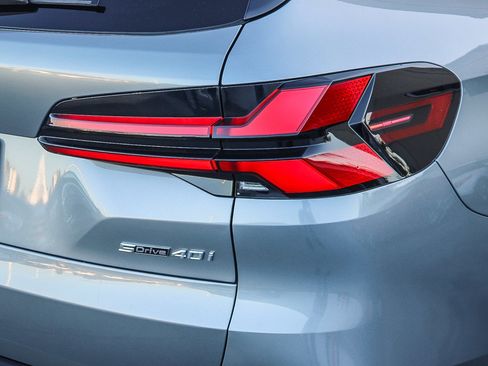 Used 2024 BMW X5 sDrive40i w/ Parking Assistance Package image 11