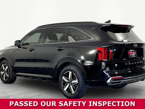 Used 2021 Kia Sorento S w/ Panoramic Sunroof Package FWD image 4