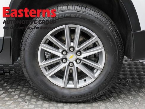 Used 2022 Chevrolet Traverse LT image 8