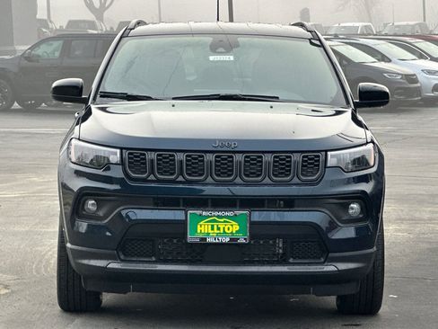 New 2026 Jeep Compass Latitude image 9