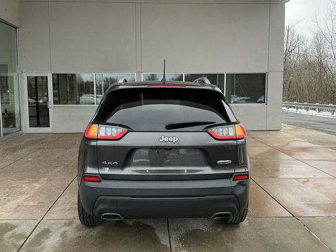 Used 2019 Jeep Cherokee Latitude Plus w/ Comfort/Convenience Group image 21