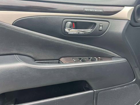 Used 2014 Lexus LS 460 AWD w/ Comfort Package image 20