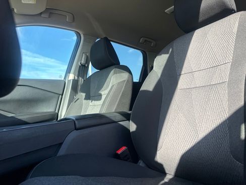 Certified 2025 Nissan Rogue SV FWD image 39