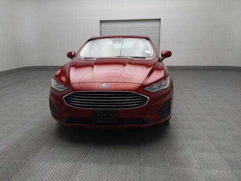 Used 2019 Ford Fusion SE FWD image 15