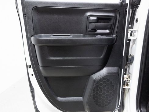 Used 2018 RAM 1500 Express w/ Express Value Package image 19