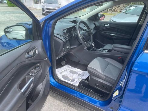 Used 2018 Ford Escape SE image 14