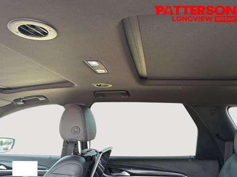 Used 2022 Buick Enclave Premium w/ Experience Buick Package FWD image 7