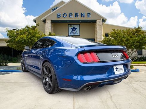 Used 2017 Ford Mustang GT Premium RWD image 3