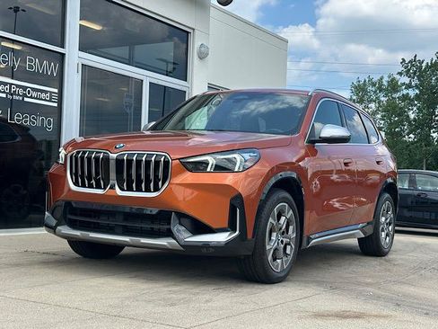 Used 2023 BMW X1 xDrive28i w/ Premium Package AWD/4WD image 3