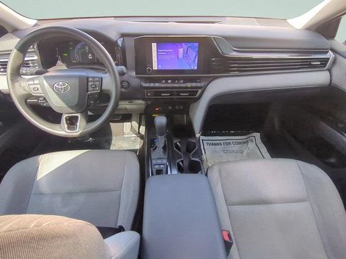 Used 2025 Toyota Camry LE FWD image 10