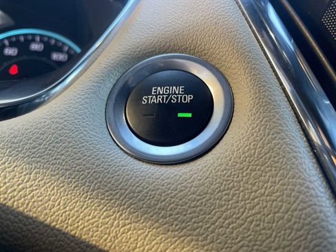 Certified 2023 Chevrolet Traverse LT image 16